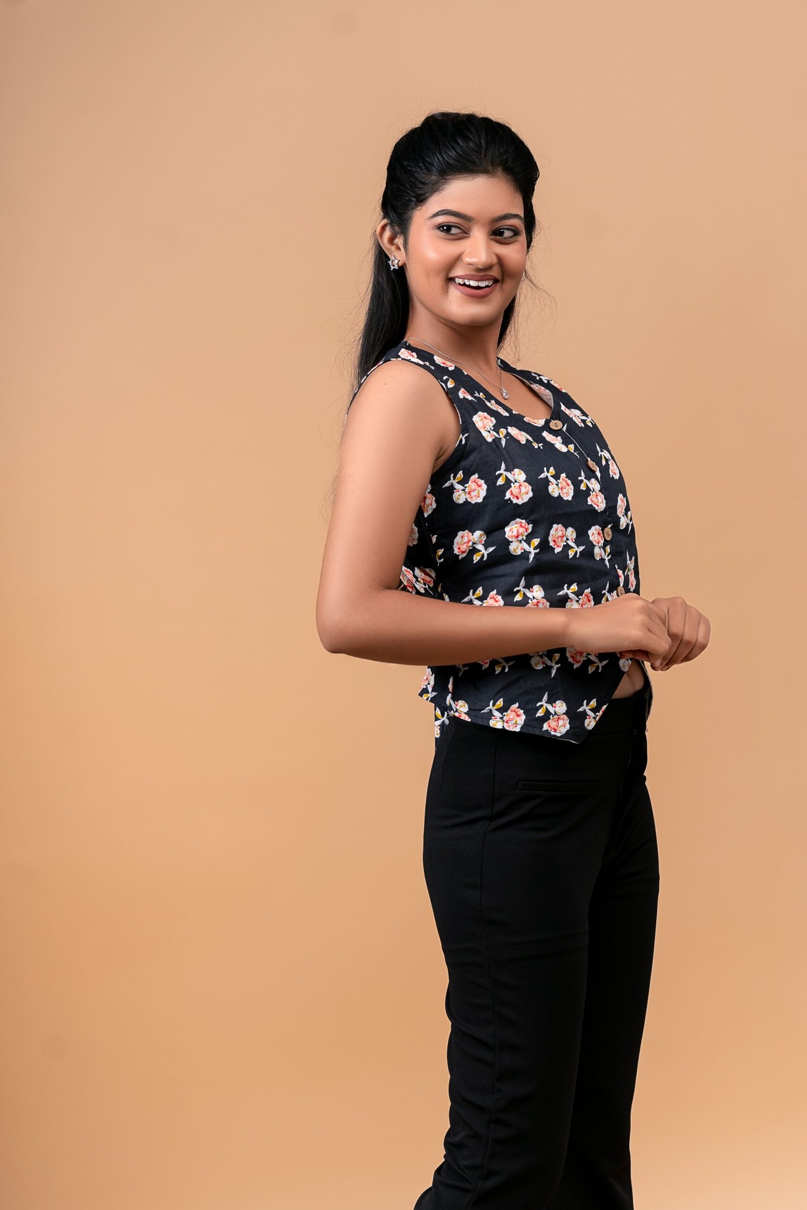 Midnight Rose Garden Vest top Image 1-min